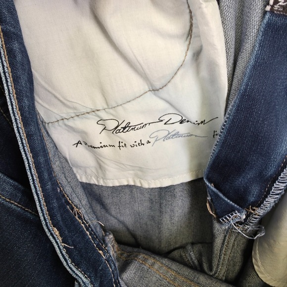 Chicos Platinum Jeans Womens 32x29 Blue Straight Dark Wash Stretch Denim Classic - Picture 9 of 14